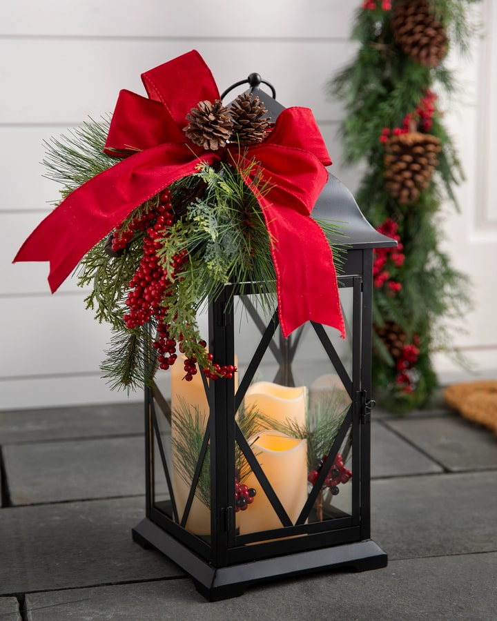 how to decorate a lantern for Christmas
