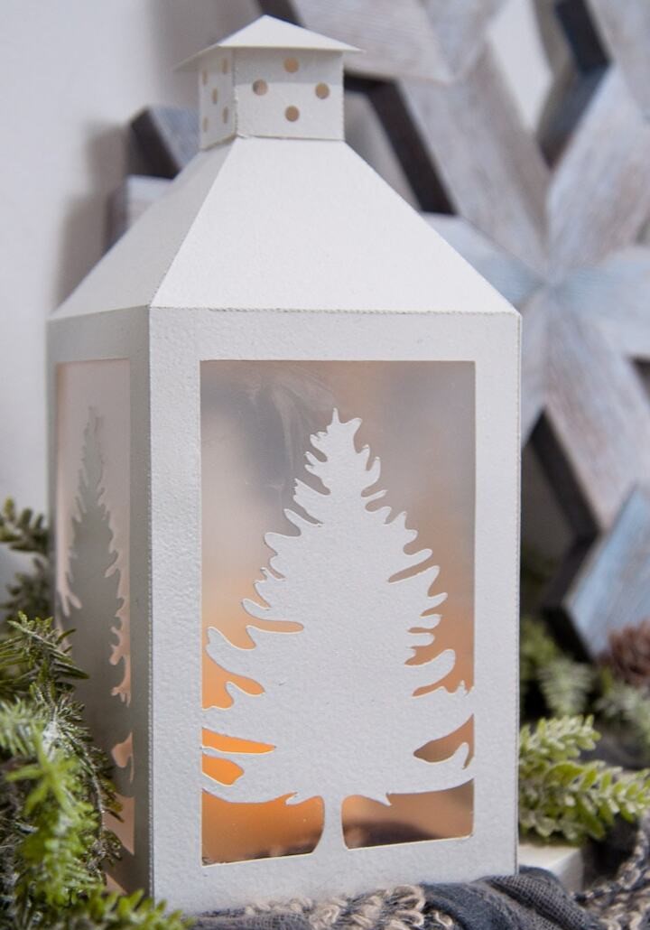 how to decorate a small lantern for Christmas
