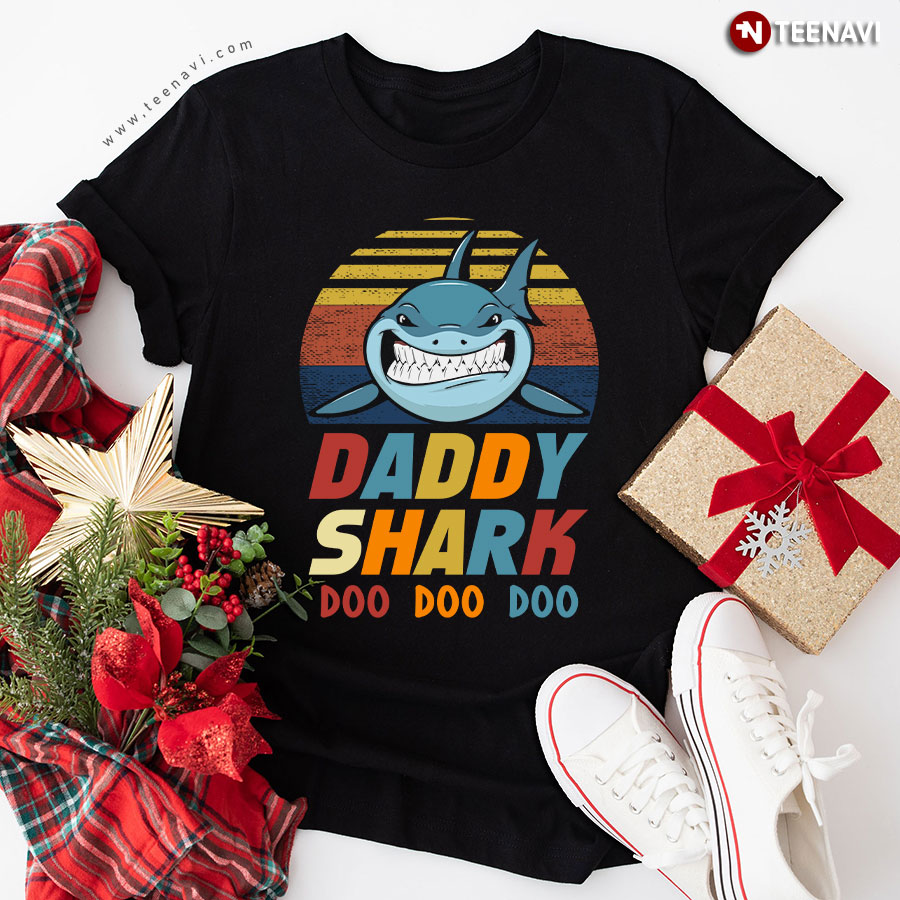 Daddy Shark Doo Doo Doo Vintage Father's Day T-Shirt