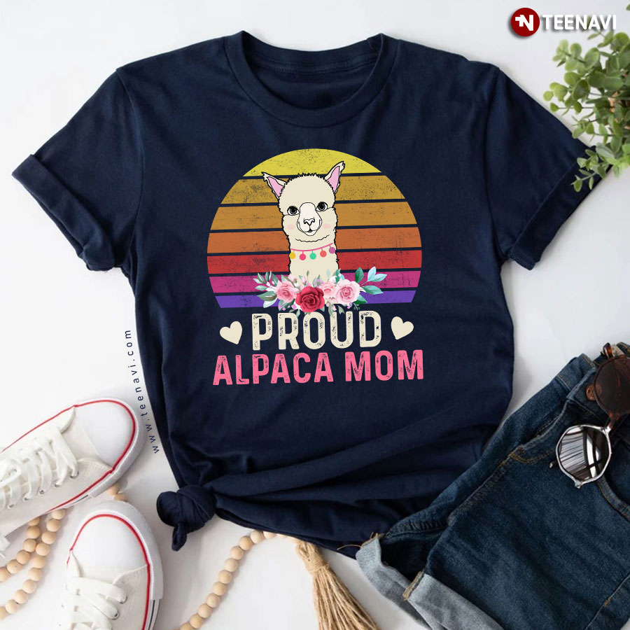 Proud Alpaca Mom Adorable Alpaca Vintage T-Shirt