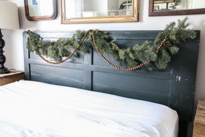 diy Christmas decorations for a bedroom