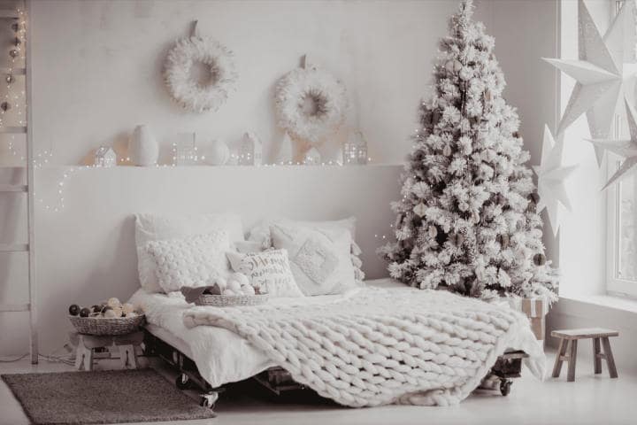 decorate bedroom for Christmas