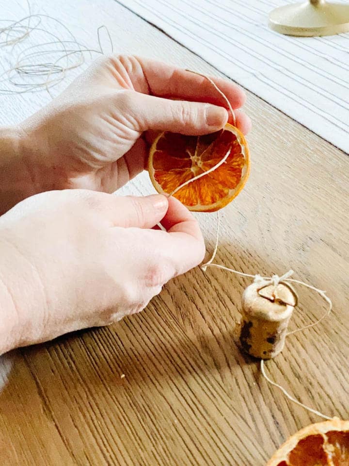 how to make a dried orange garland