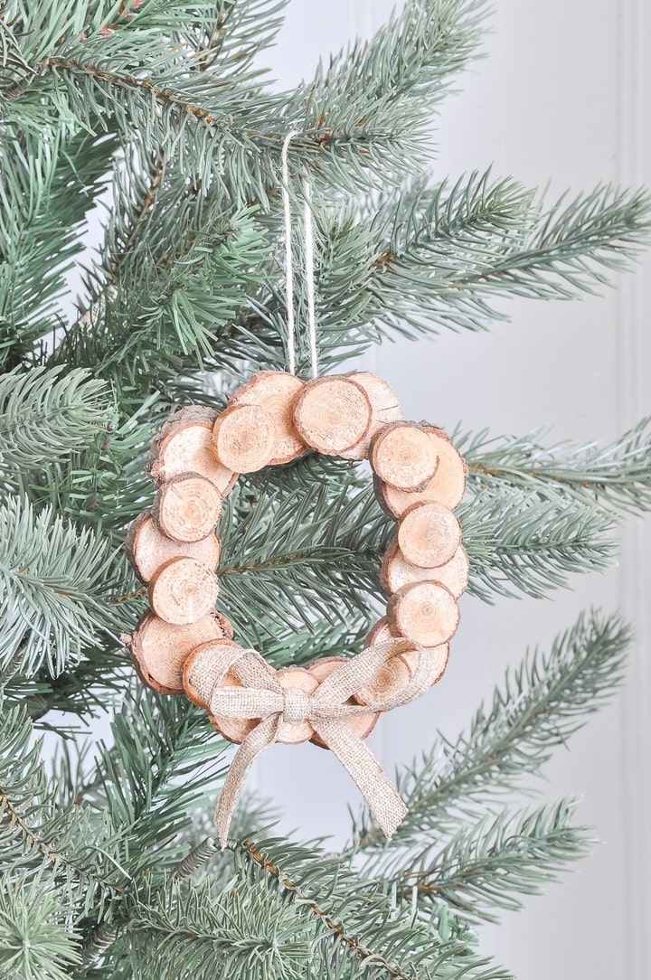 how to make Christmas ornaments using drift wood