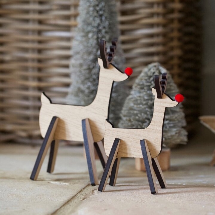 how to make wooden Christmas tree ornaments