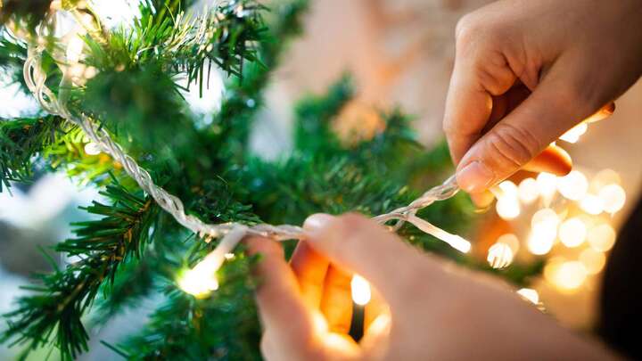 how do you put lights on a christmas tree