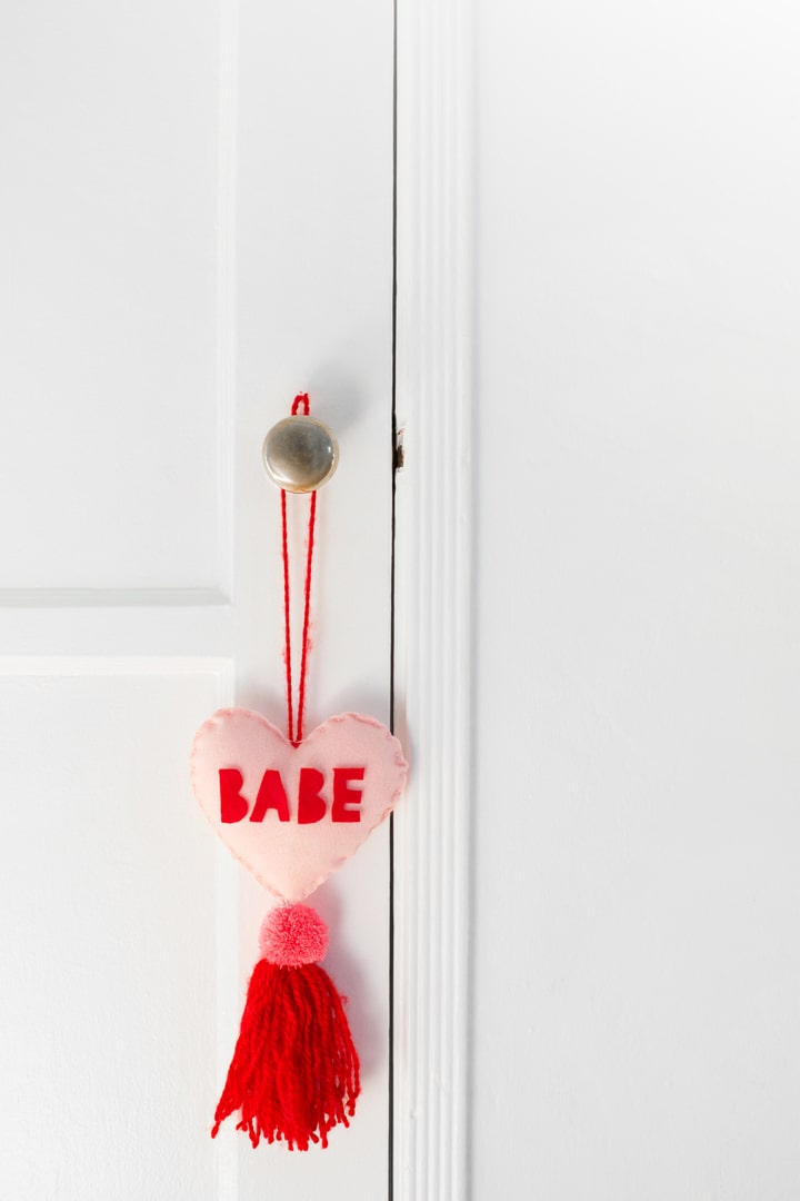 Valentine door hanger ideas