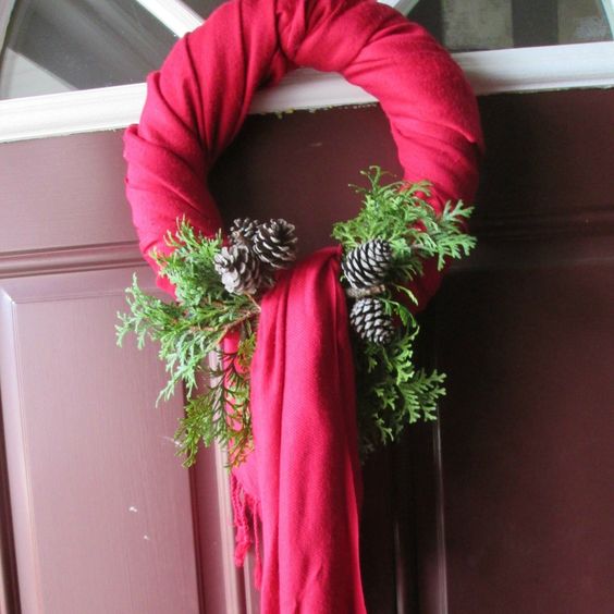 Valentine's Day wreath craft
