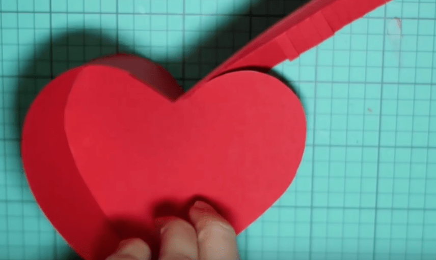how to make a heart shaped box for Valentine's day