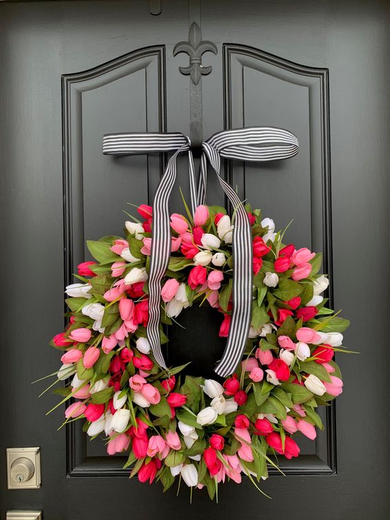 DIY Valentine wreaths for front door