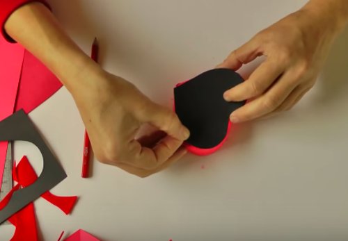 how to make a heart shaped Valentine box