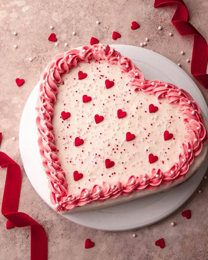 how do you make a heart shaped cake