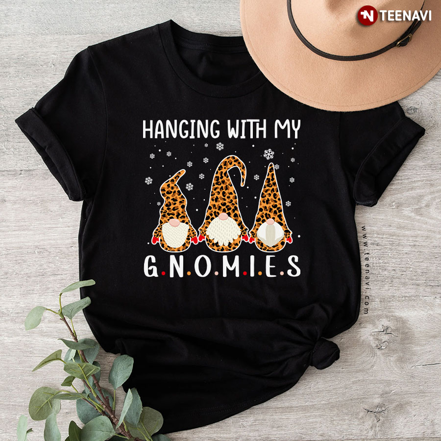 Hanging With My Gnomies Leopard Christmas T-Shirt
