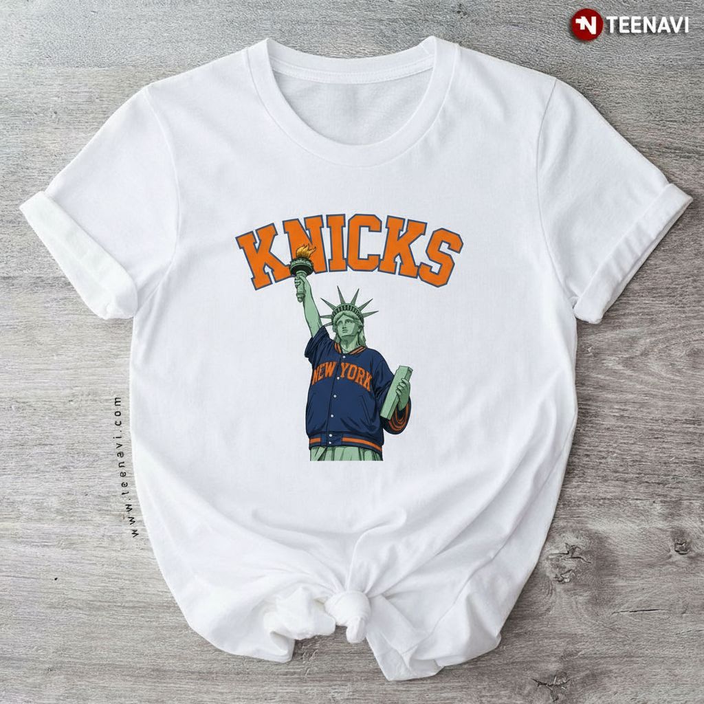 New York Knicks Statue of Liberty Basketball Fan Graphic T-Shirt